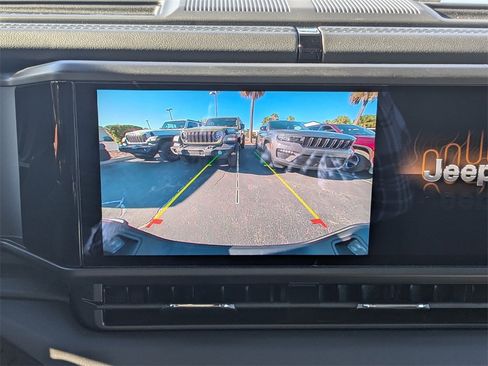 New 2025 Jeep Gladiator High Tide image 32