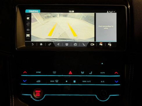 Used 2019 Jaguar F-PACE S AWD/4WD image 27