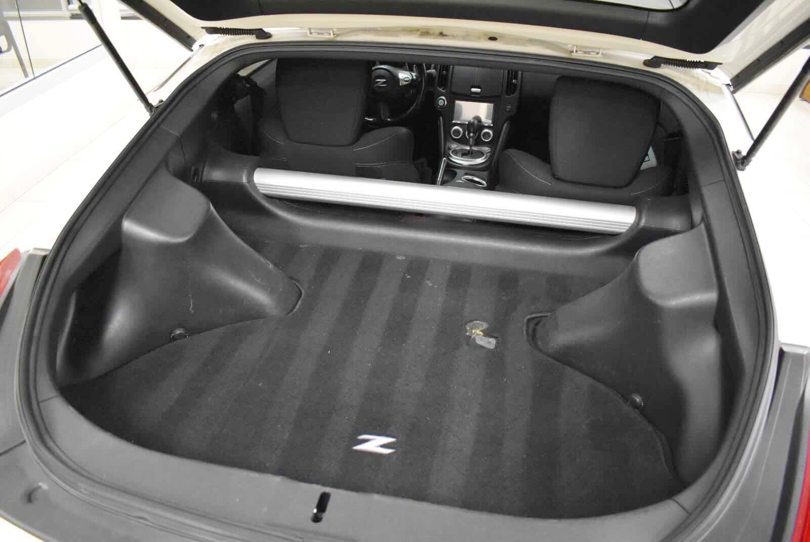 Used 2014 Nissan 370Z Coupe RWD image 33