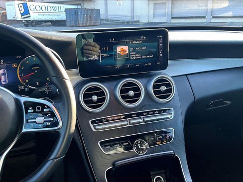 Used 2021 Mercedes-Benz C 300 Sedan image 9