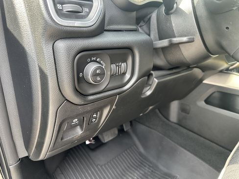 Used 2020 RAM 1500 Laramie AWD/4WD image 36
