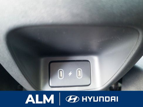 New 2025 Hyundai Elantra Limited image 20