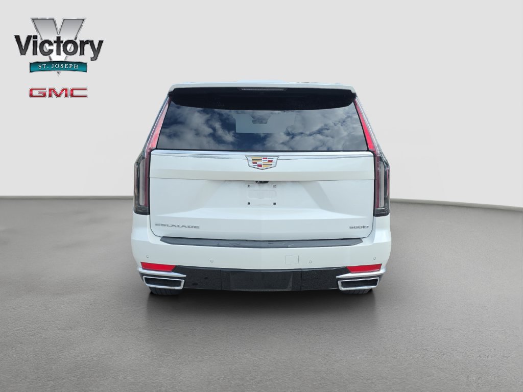 Used 2021 Cadillac Escalade Premium Luxury Platinum w/ Heavy-Duty Trailer Package AWD/4WD image 16