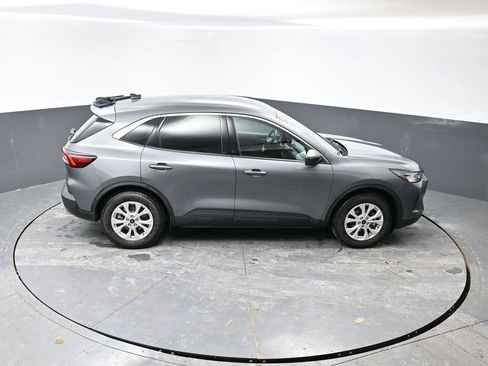 Used 2024 Ford Escape Active image 41