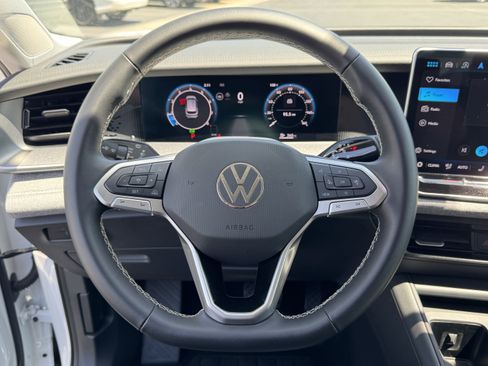 Certified 2025 Volkswagen Tiguan S FWD image 17