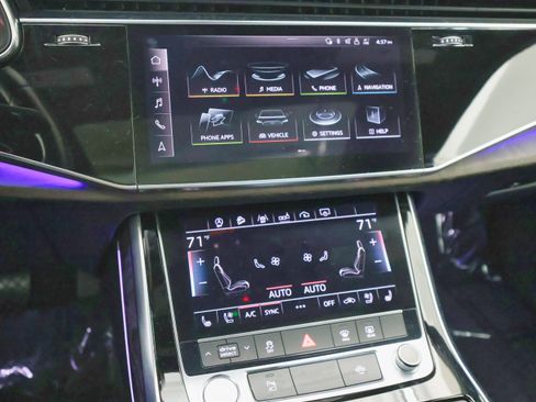 Used 2019 Audi Q8 Premium Plus w/ Premium Plus image 31
