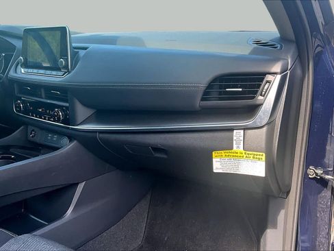 Used 2026 Nissan Rogue SV AWD/4WD image 19