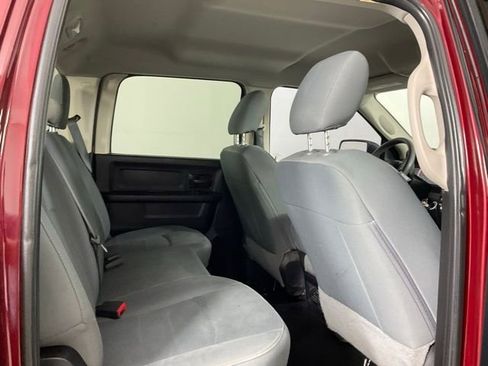 Used 2018 RAM 1500 Express RWD image 17
