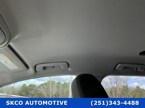 Used 2019 GMC Acadia SLE image 25