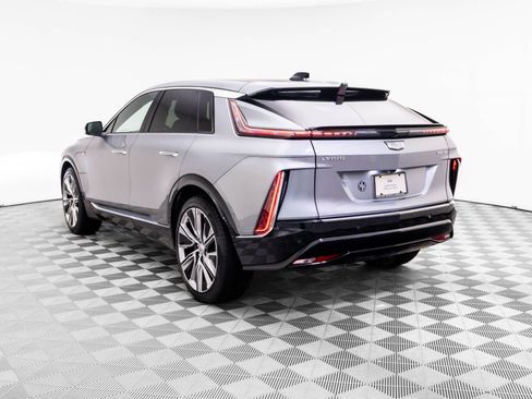 Certified 2025 Cadillac Lyriq Luxury w/ LPO, Floor Liner Package AWD/4WD image 3