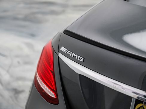 Used 2018 Mercedes-Benz E 63 AMG S image 15