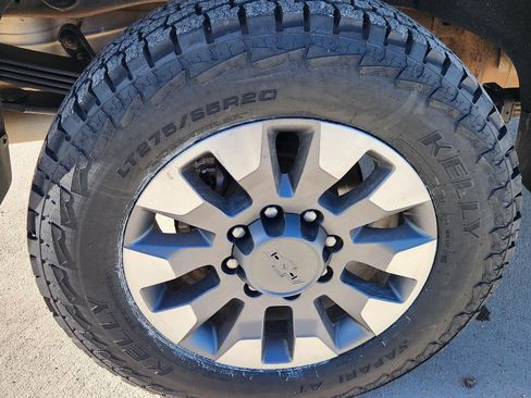 Used 2023 Chevrolet Silverado 2500 LT w/ Convenience Package AWD/4WD image 16
