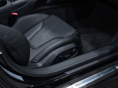Used 2011 Audi R8 V10 AWD/4WD image 32