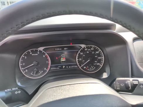 Used 2025 Nissan Rogue SV AWD/4WD image 24