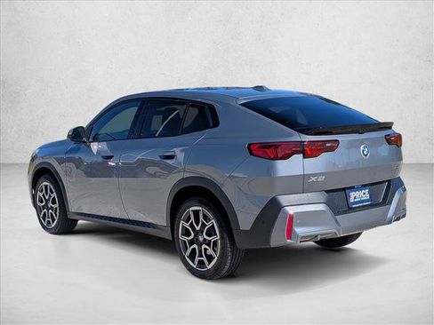 Used 2025 BMW X2 xDrive28i image 8