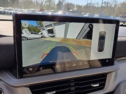 Used 2025 Ford Explorer Active w/ Active Comfort Package image 24