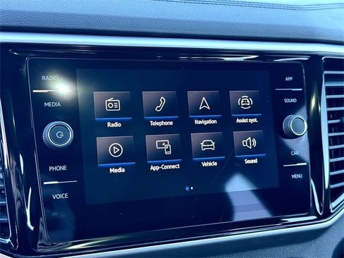 Used 2022 Volkswagen Atlas Cross Sport SE image 23