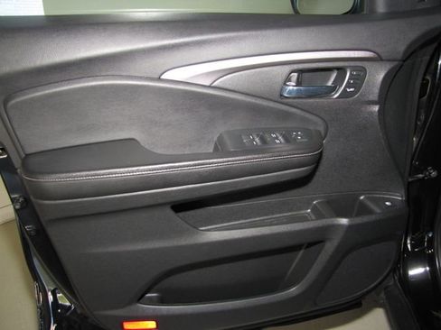 Certified 2021 Honda Ridgeline RTL image 11