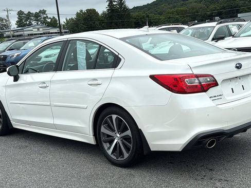 Used 2018 Subaru Legacy 3.6R Limited AWD/4WD image 6