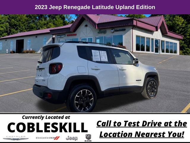 Used 2023 Jeep Renegade Latitude AWD/4WD image 4
