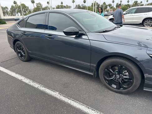 Used 2025 Honda Accord SE image 10