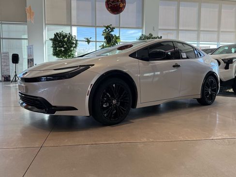 New 2026 Toyota Prius Plug-In Hybrid image 2