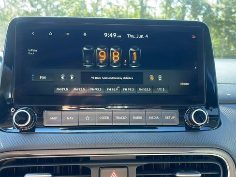 Used 2022 Hyundai Kona Limited FWD image 21