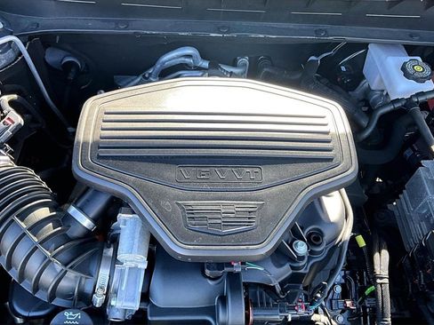 Used 2023 Cadillac XT6 Premium Luxury w/ Technology Package image 32