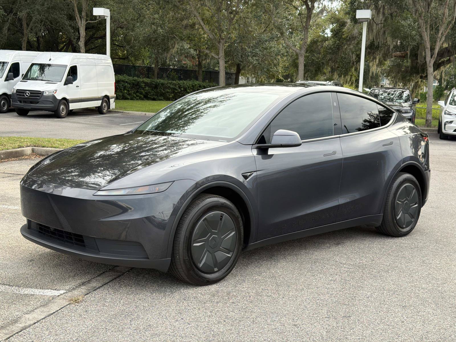 Used 2026 Tesla Model Y 2WD image 7