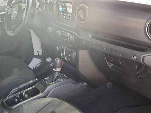 Used 2021 Jeep Wrangler Sport AWD/4WD image 19
