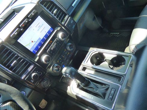 Used 2020 Ford F150 Lariat w/ Equipment Group 502A Luxury AWD/4WD image 31