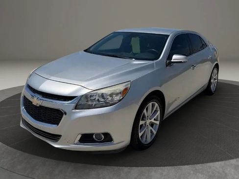 Used 2016 Chevrolet Malibu LTZ FWD image 3
