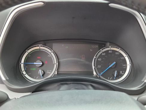 Used 2022 Toyota Highlander XLE FWD image 28