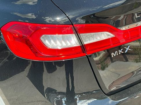 Used 2017 Lincoln MKX Reserve AWD/4WD image 17