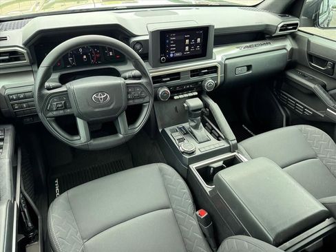 Used 2026 Toyota Tacoma SR5 AWD/4WD image 15