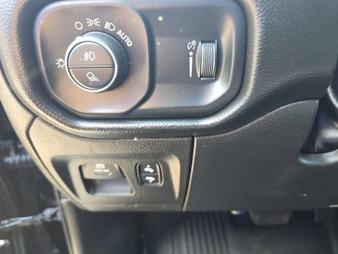 Used 2022 RAM 1500 Big Horn AWD/4WD image 18