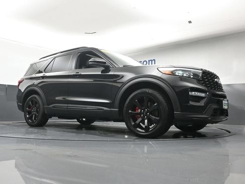 Used 2023 Ford Explorer ST w/ Equipment Group 401A AWD/4WD image 28