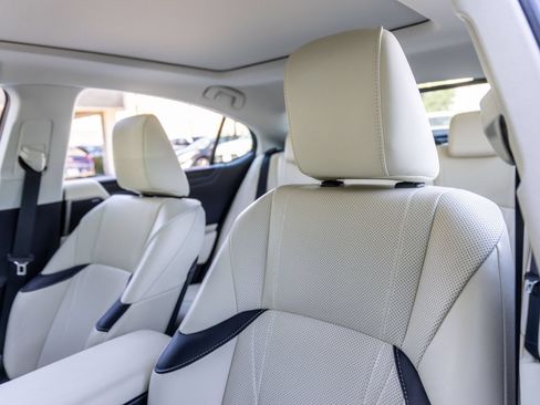 Used 2022 Lexus ES 350 w/ Accessory Package 2 FWD image 18