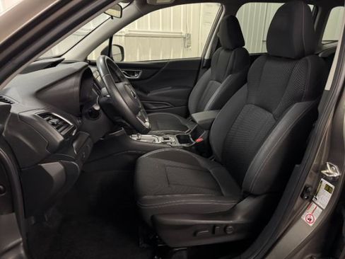 Used 2020 Subaru Forester Premium image 4