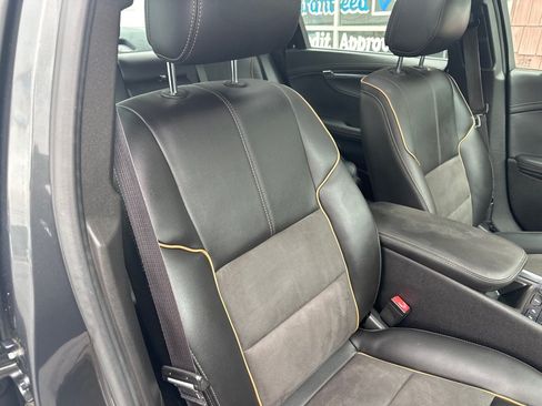 Used 2014 Chevrolet Impala LT FWD image 12