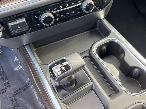 Used 2022 Chevrolet Silverado 1500 LT Trail Boss w/ Convenience Package II image 33