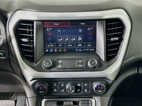 Used 2020 GMC Acadia SLT w/ LPO, Floor Liner Package FWD image 23