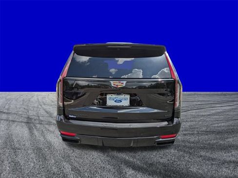 Used 2022 Cadillac Escalade Sport w/ Touring Package AWD/4WD image 5