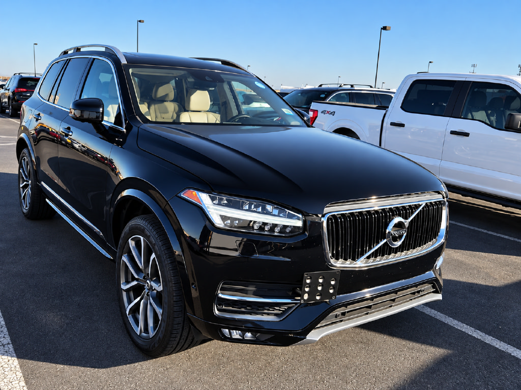 Used 2019 Volvo XC90 T6 Momentum w/ Advanced Package AWD/4WD image 1