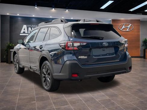 Used 2025 Subaru Outback Onyx Edition AWD/4WD image 11