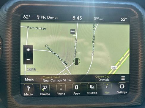 Used 2022 Jeep Wrangler Unlimited Sahara AWD/4WD image 26