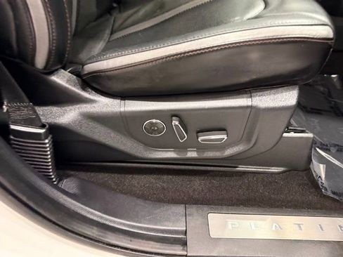 Used 2019 Ford F150 Platinum w/ Equipment Group 701A Luxury image 22