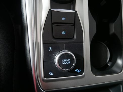 Used 2020 Ford Explorer XLT w/ Equipment Group 202A AWD/4WD image 29