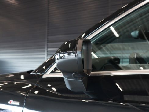 Used 2024 Audi Q3 2.0T Premium image 29