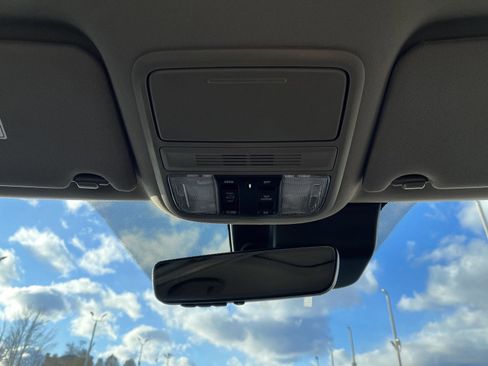 Used 2022 Honda Pilot EX-L image 12